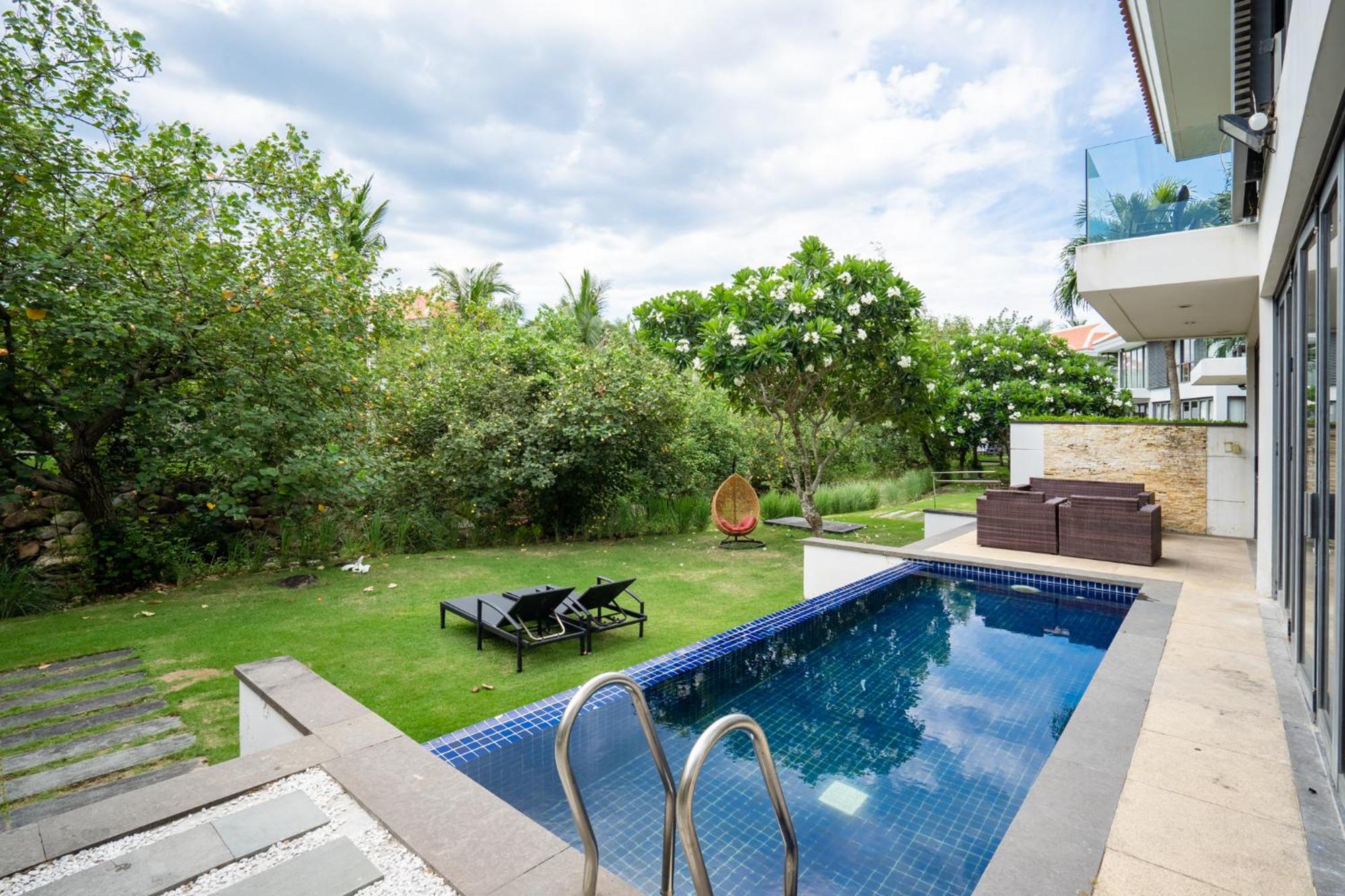 Diamond Beach Villa Da Nang Esterno foto